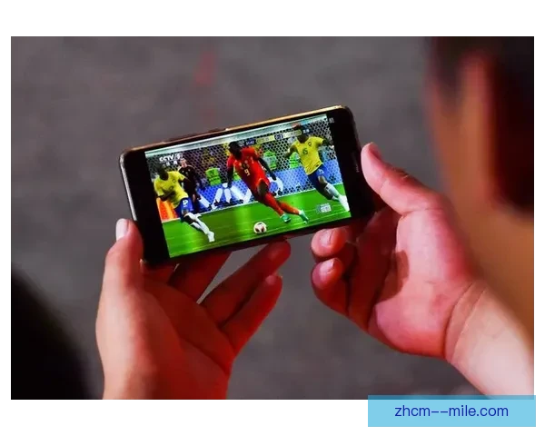 世界杯官方合作伙伴现场免费发放饮用水保障球迷畅快观赛体验